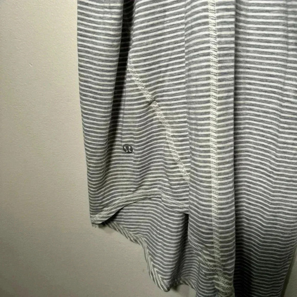 Lululemon Torque Tank Hyper  Stripe Heathered Medium Grey Ghost 4 - Picture 7 of 9